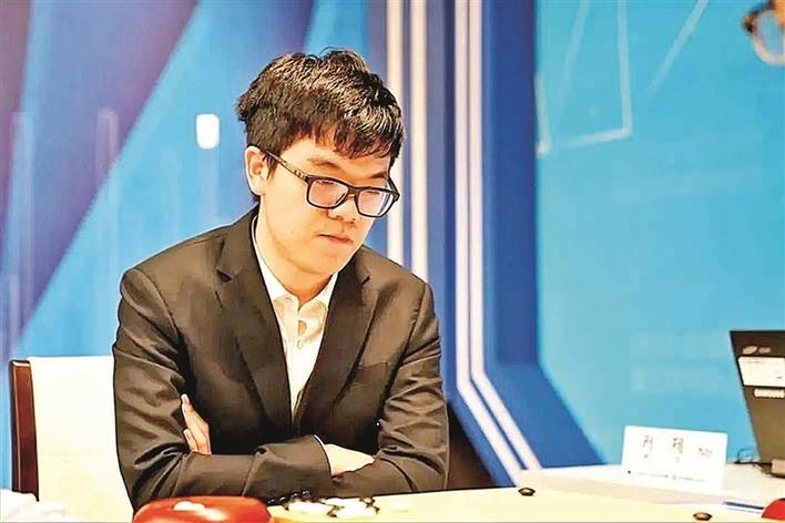 柯洁改个人简介：世界围棋九冠王