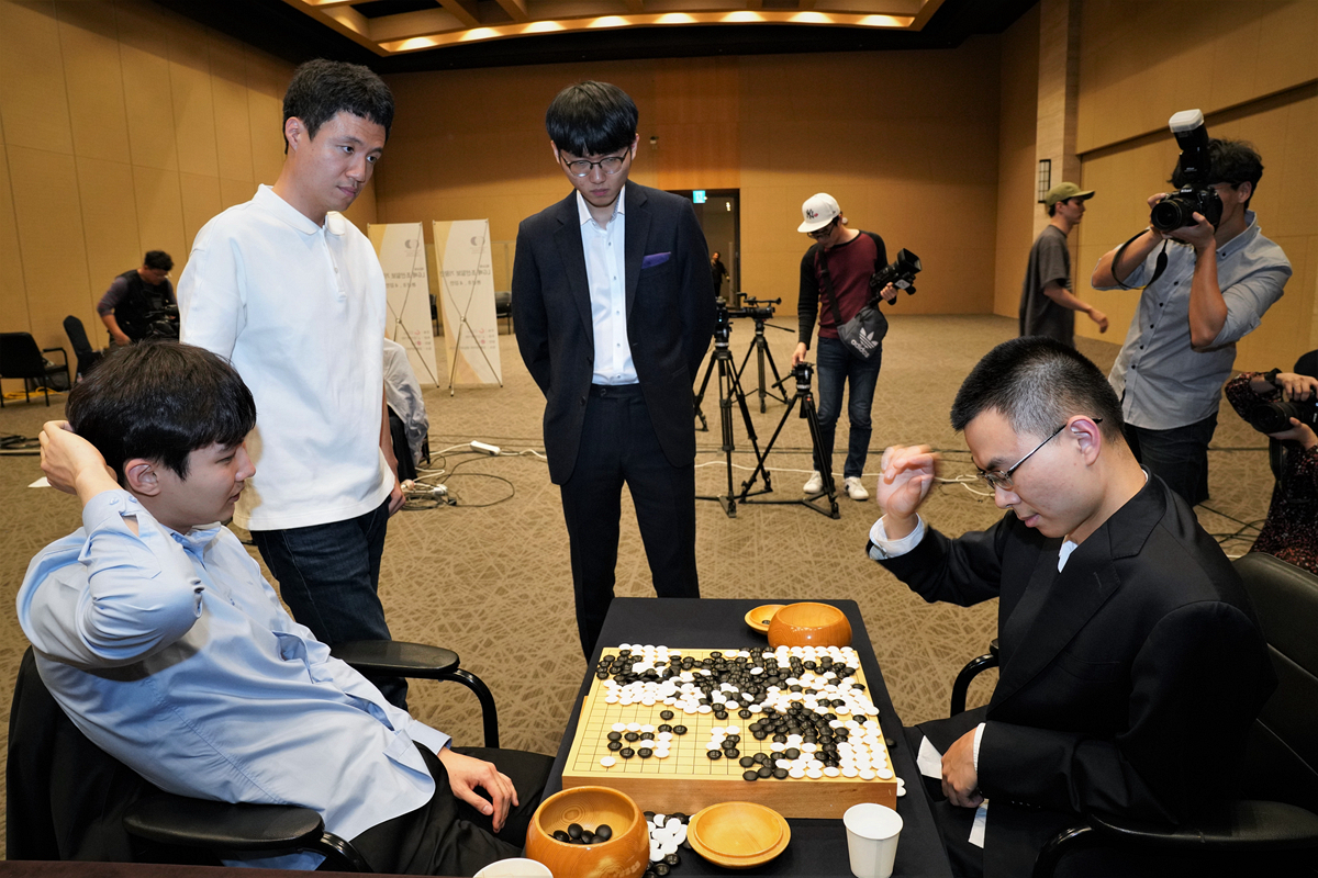 点击进入，与围棋高手卞相壹的一局棋