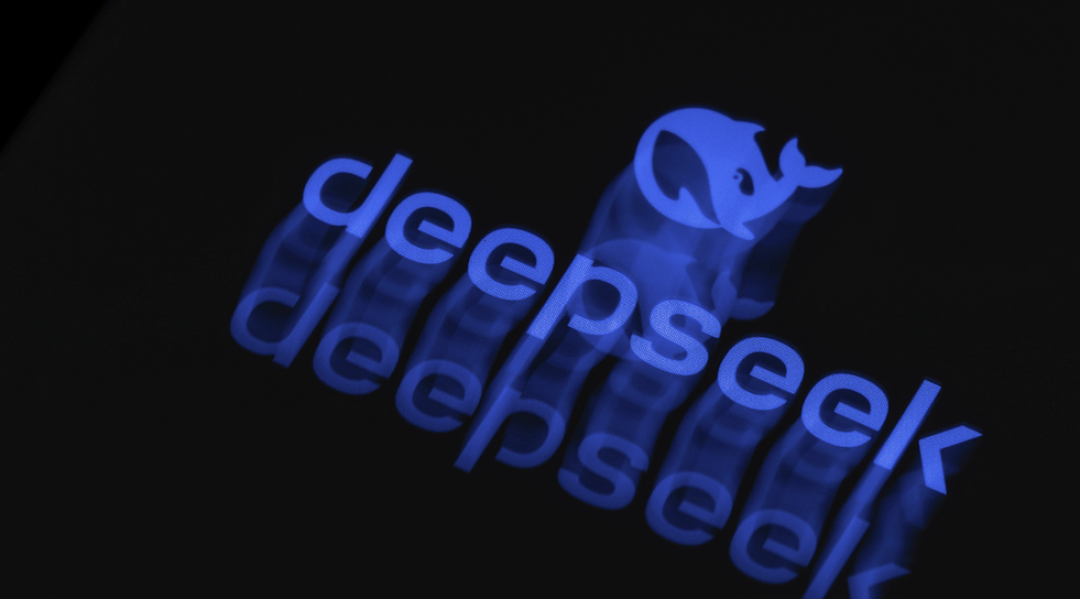 9大神级DeepSeek隐藏技巧，逆袭成为职场效率之王！打工人逆袭秘籍大揭秘！