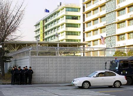 独家揭秘男子欲闯中国驻韩大使馆被拘事件内幕揭秘！最新资讯深度解析！